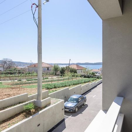 Apartment S-7 Трогир Екстериор снимка